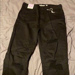 Black high-wasted skinny jeans